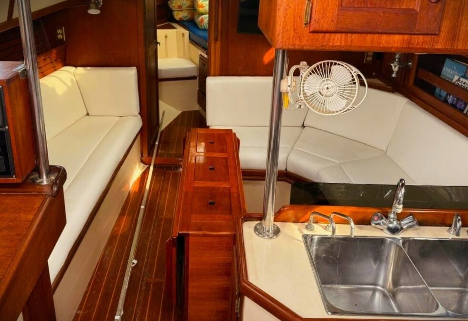 1995 Pacific Seacraft 37 - Photo 3