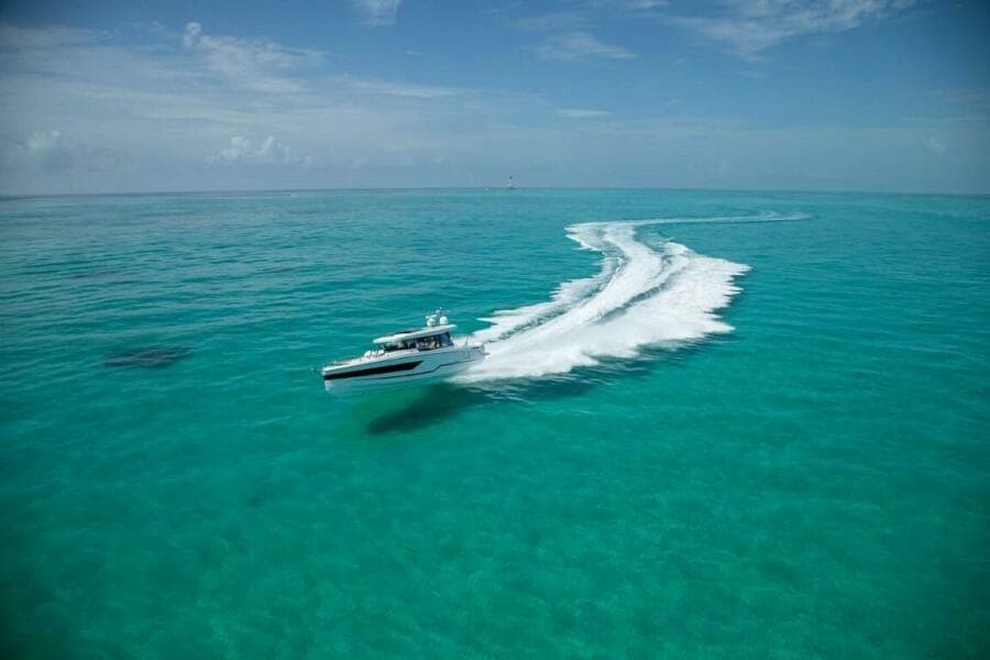 2025 Wellcraft 38 Explorer