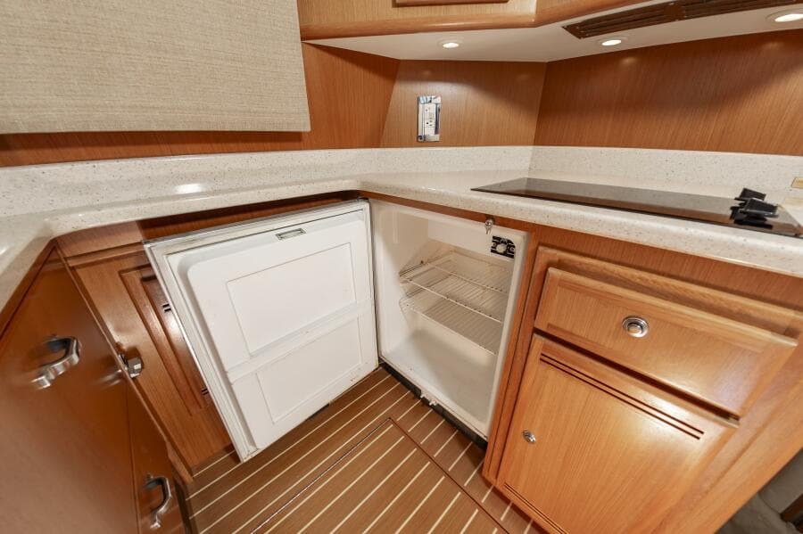 2008 Cabo 43 Convertible