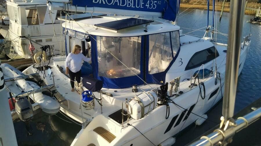 2010 Broadblue 435