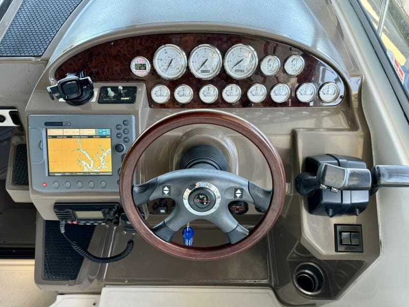 2006 Regal 3360 Window Express