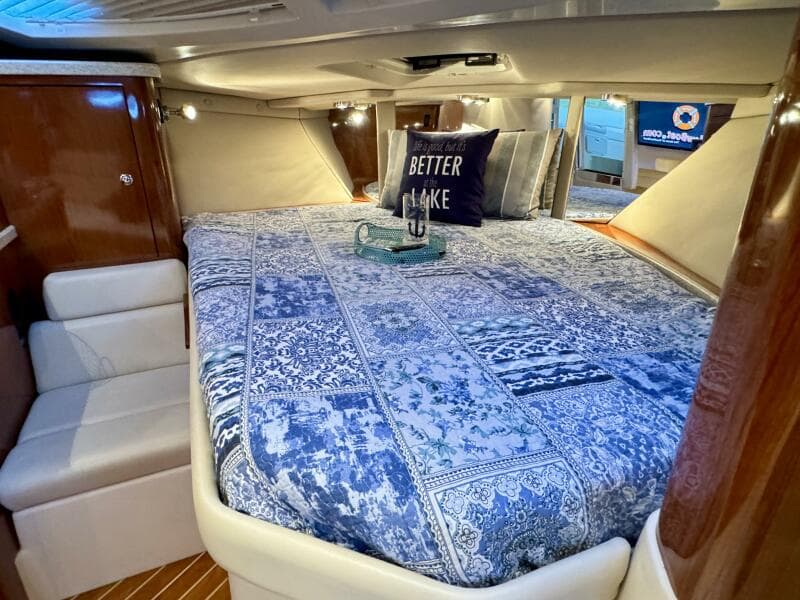 2006 Regal 3360 Window Express