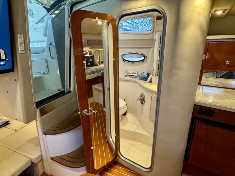 2006 Regal 3360 Window Express