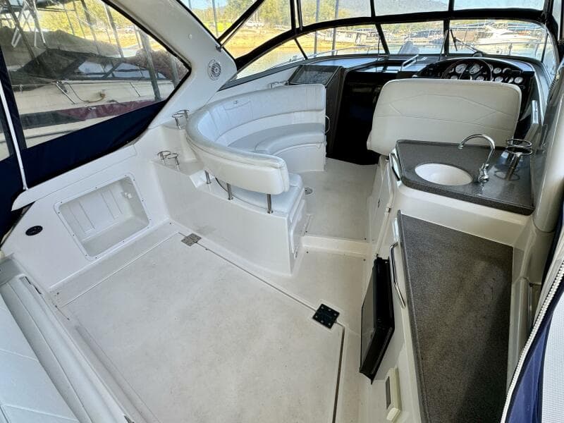 2006 Regal 3360 Window Express