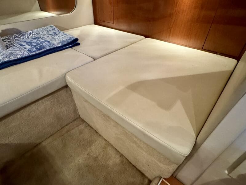 2006 Regal 3360 Window Express