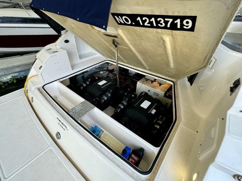 2006 Regal 3360 Window Express