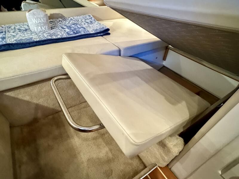 2006 Regal 3360 Window Express