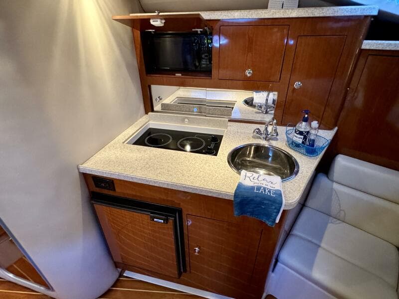 2006 Regal 3360 Window Express