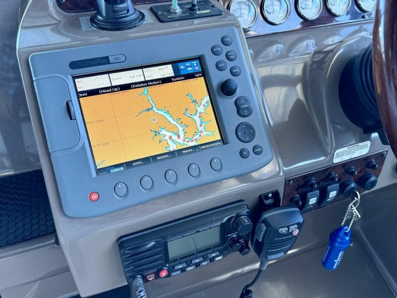 2006 Regal 3360 Window Express