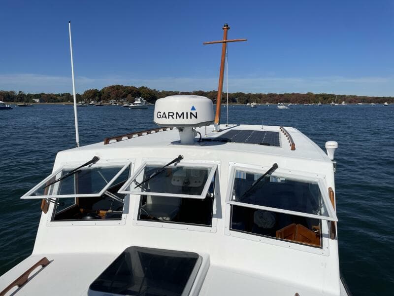 12 Ellis 28 Tadaima Cabin Top With Radar