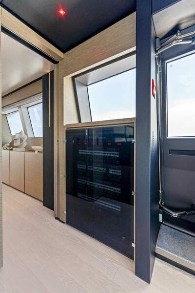 2024 Custom Line Navetta 33