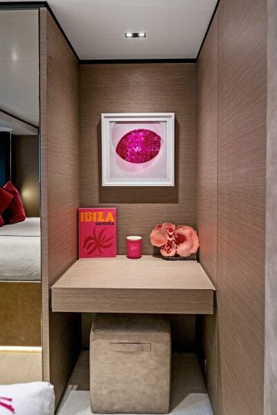 2024 Custom Line Navetta 33