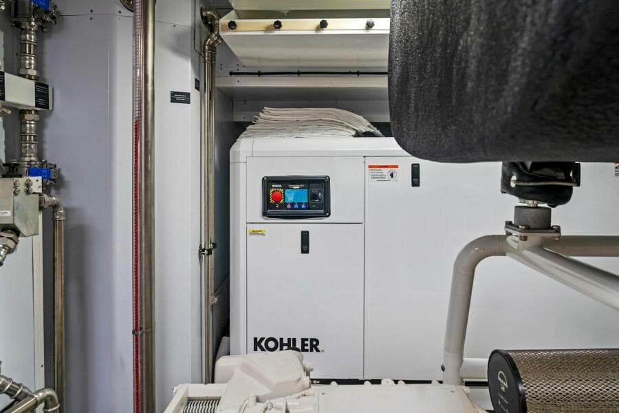 2024 Custom Line Navetta 33