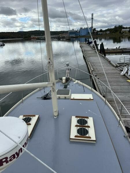Cabin top, Mast, Hatches