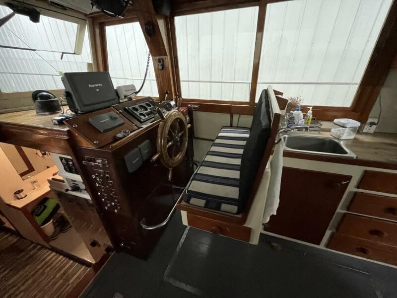 1976 Bass Harbor Boat Co Flybridge Cruiser