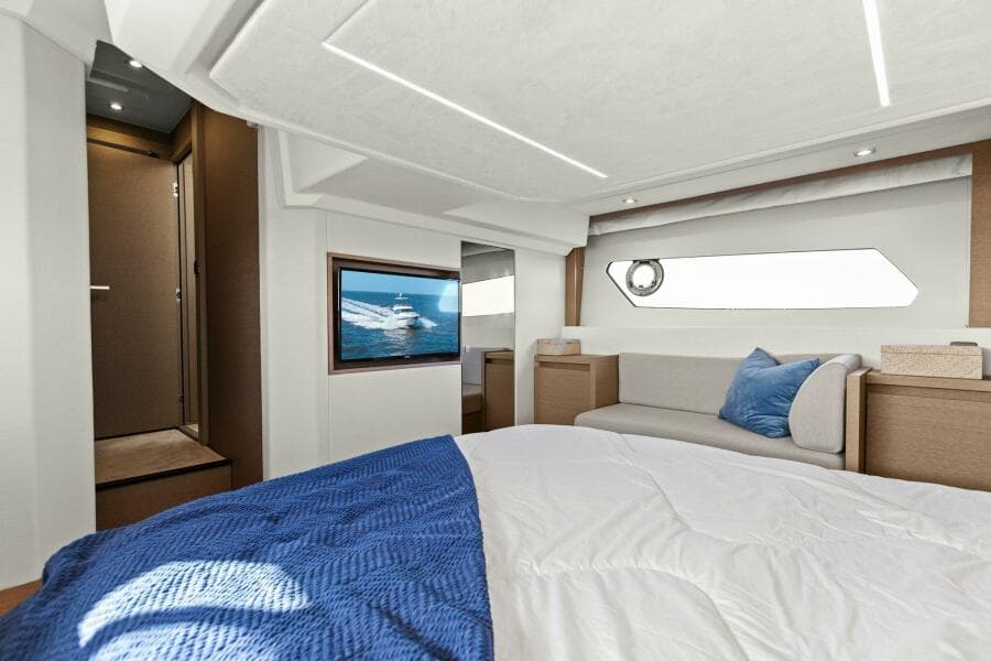 2022 Prestige 460 Flybridge - Brace Yourself Too -Master Stateroom