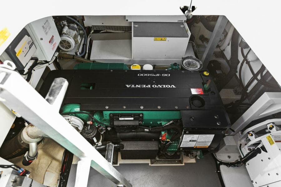 2022 Prestige 460 Flybridge - Brace Yourself Too -Engine Room