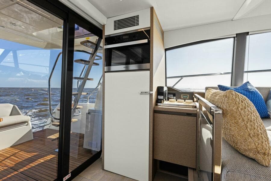 2022 Prestige 460 Flybridge - Brace Yourself Too -Galley