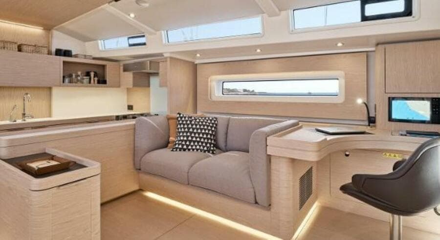 2025 Beneteau Oceanis Yacht 60