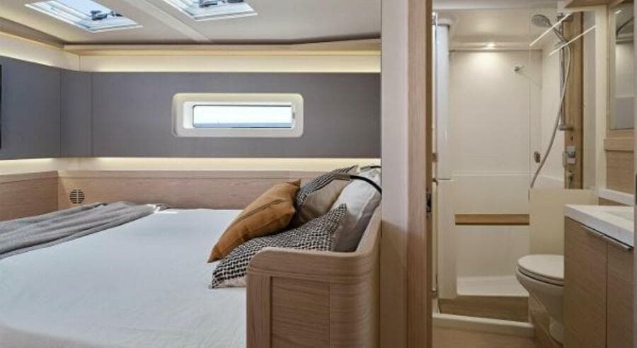 2025 Beneteau Oceanis Yacht 60