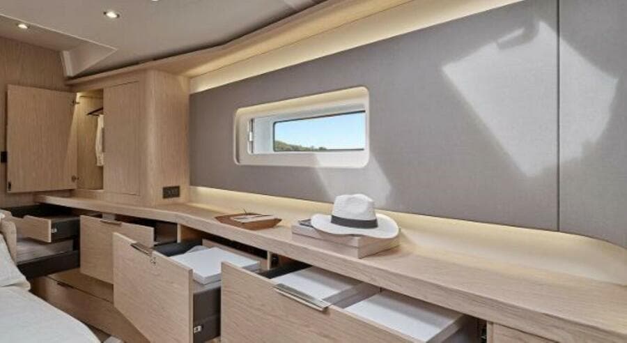 2025 Beneteau Oceanis Yacht 60