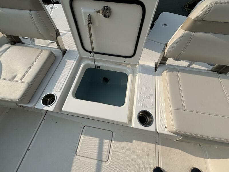 2023 Boston Whaler 250 Dauntless