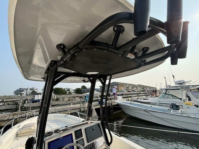 2023 Boston Whaler 250 Dauntless