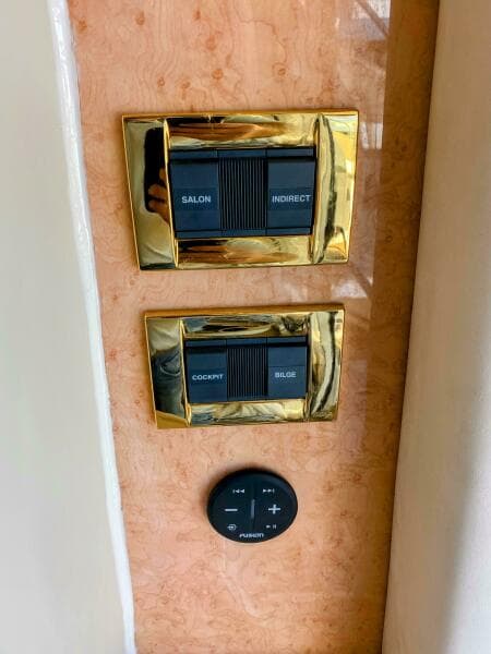 1998 Sea Ray 480 Sedan Bridge