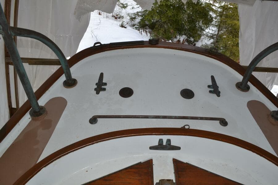 QQ Stern deck and hardware