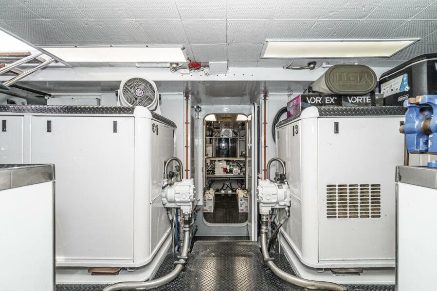 1992 Barattucci Yacht Fisher