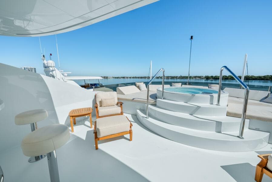 2005 Trinity Yachts Tri-Deck