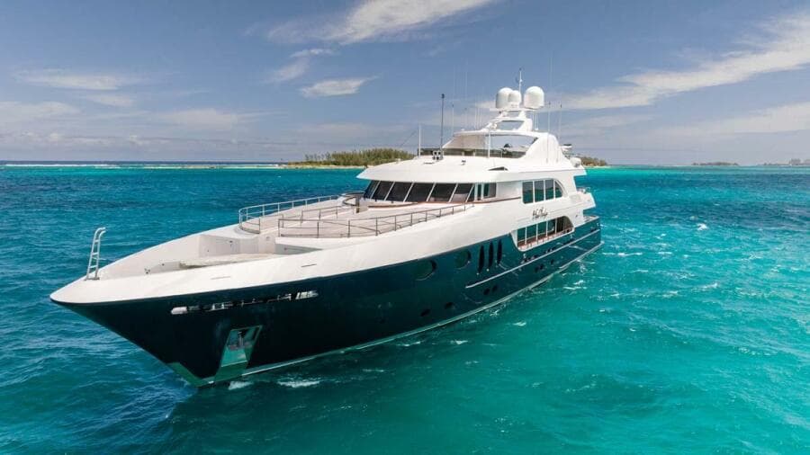2005 Trinity Yachts Tri-Deck