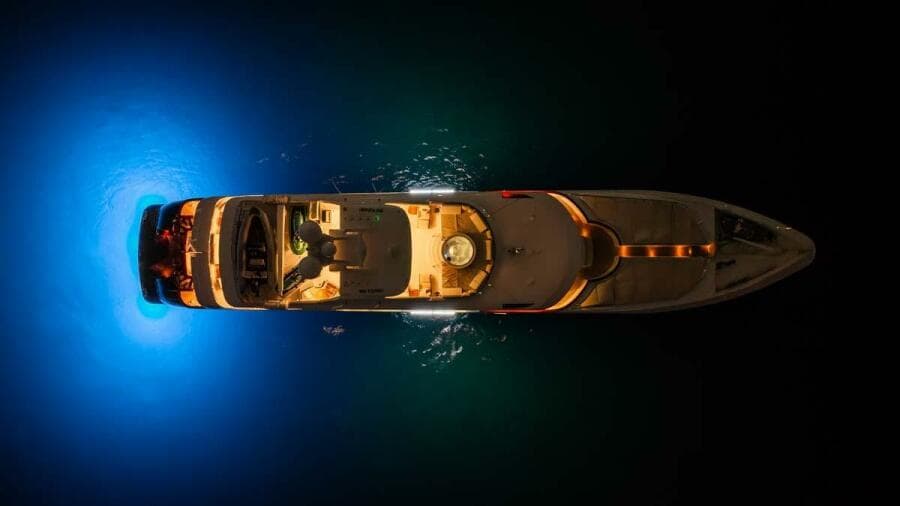 2005 Trinity Yachts Tri-Deck