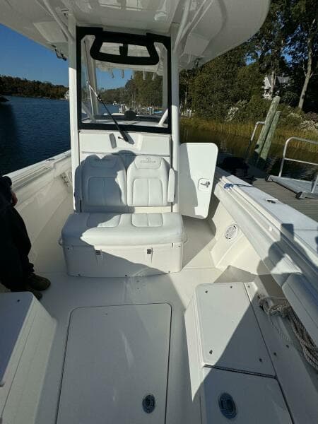 2020 Regulator 31 FS with Mezz