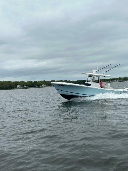 2020 Regulator 31 FS with Mezz