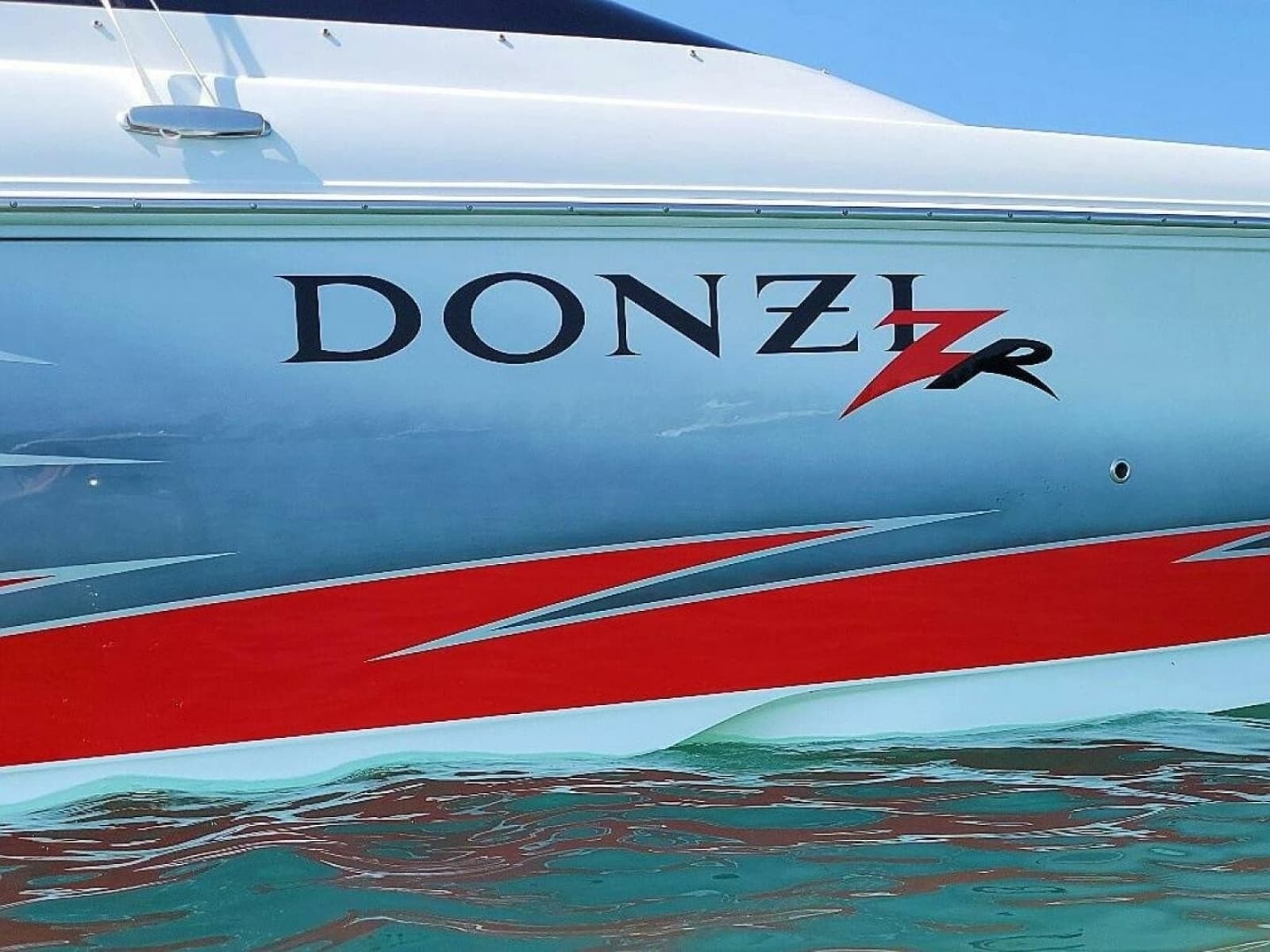 2008 Donzi 35 ZR - Photo 45