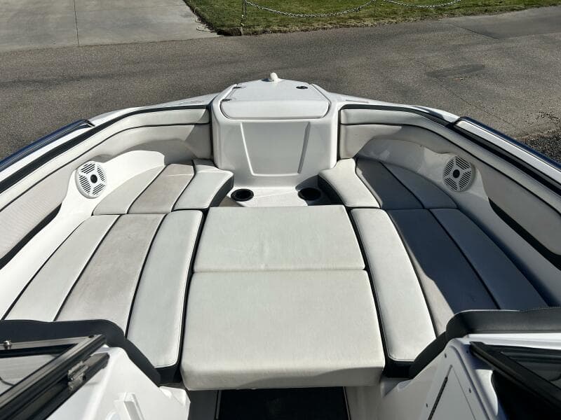 2019 Yamaha Boats AR210