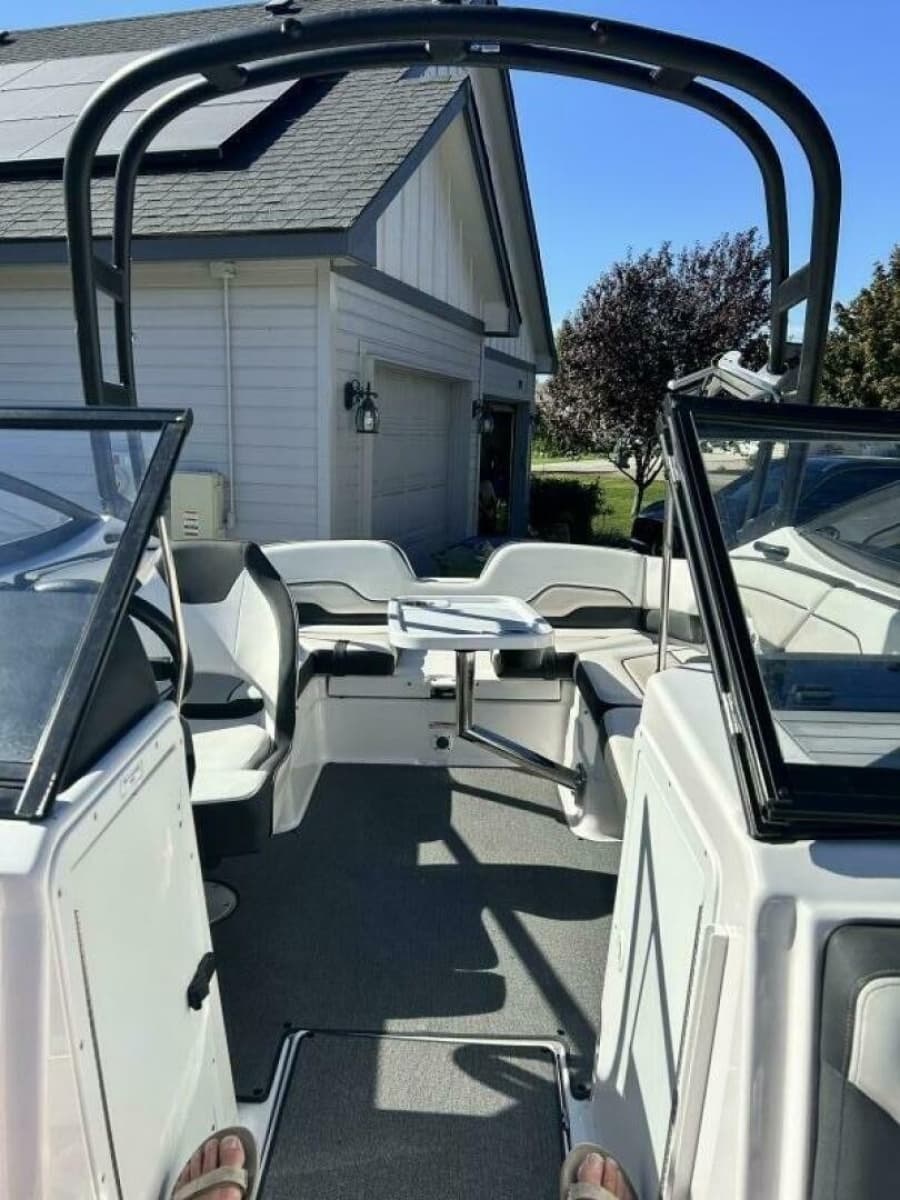 2019 Yamaha Boats AR210 - Photo 12