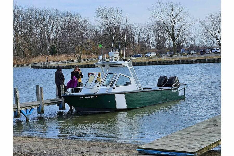 2002 SeaArk 25 V Commander SAMA 365