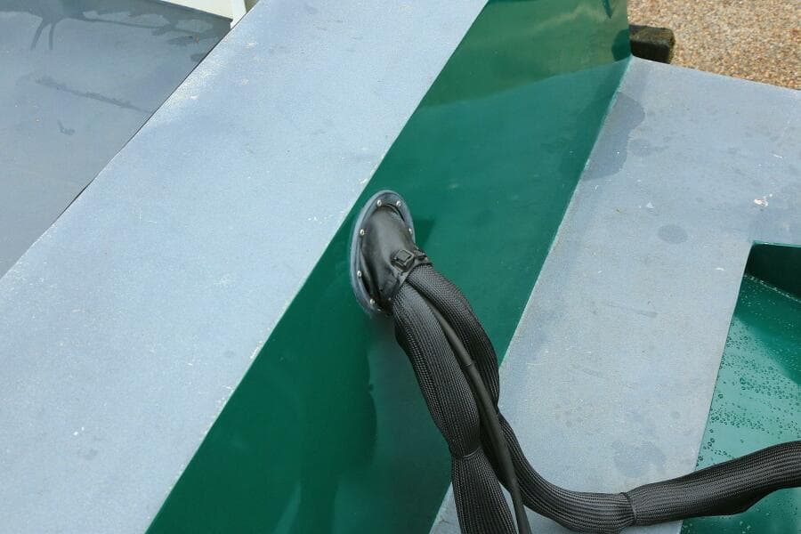 2002 SeaArk 25 V Commander SAMA 365