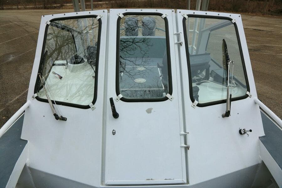 2002 SeaArk 25 V Commander SAMA 365