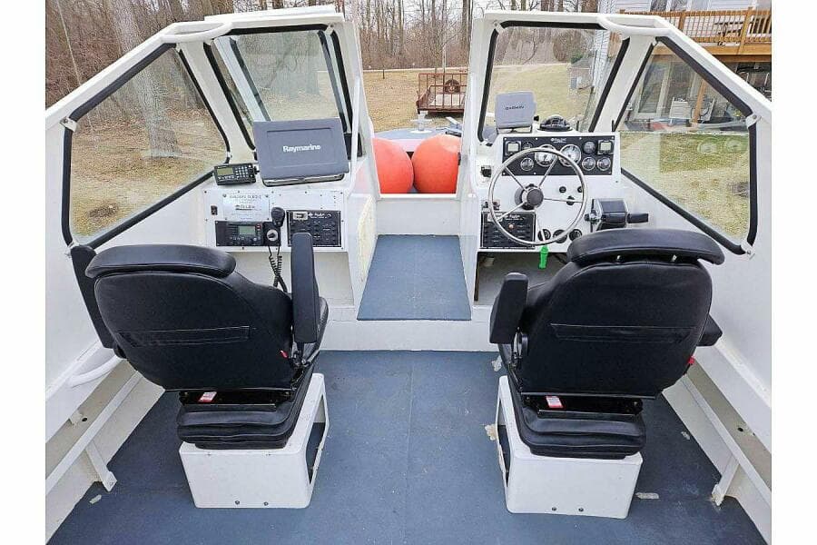 2002 SeaArk 25 V Commander SAMA 365