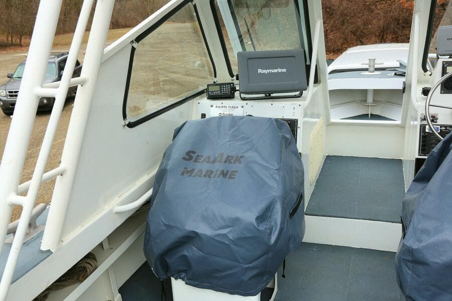 2002 SeaArk 25 V Commander SAMA 365