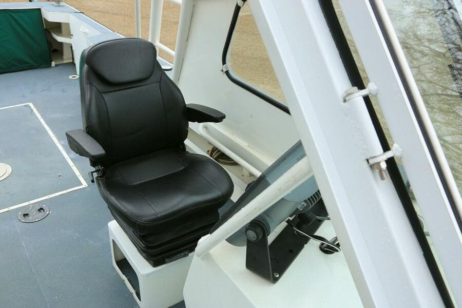 2002 SeaArk 25 V Commander SAMA 365