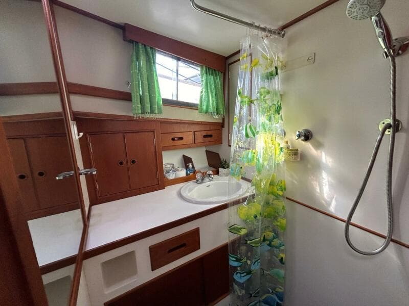 1986 Grand Banks Classic