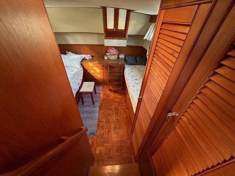 1986 Grand Banks Classic