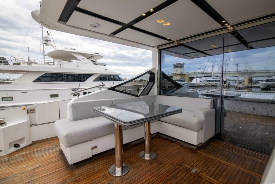 Azimut 70 Triple Play -