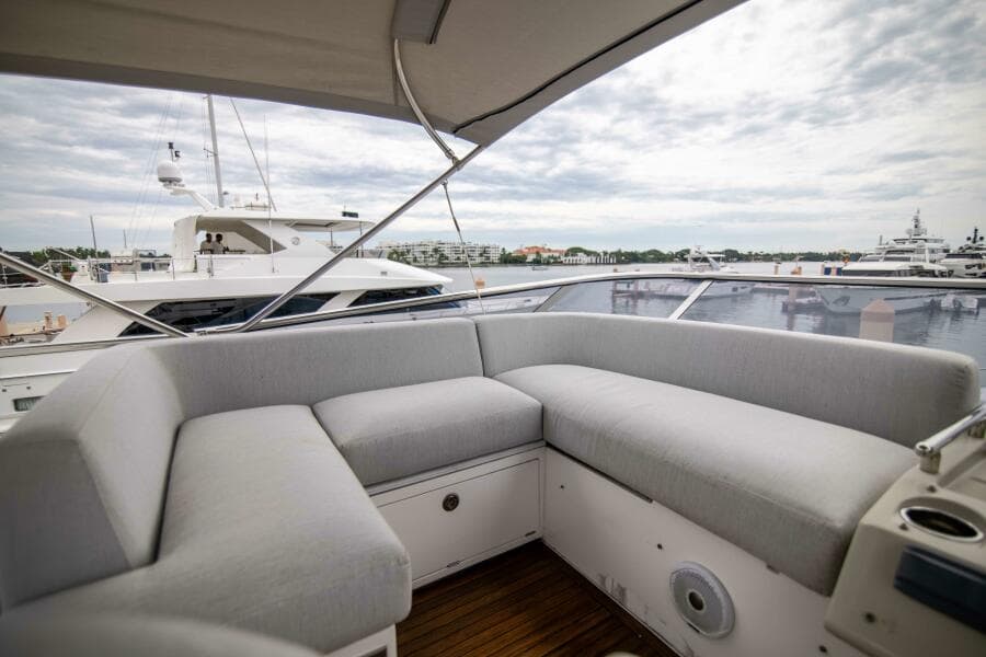 Azimut 70 Triple Play -