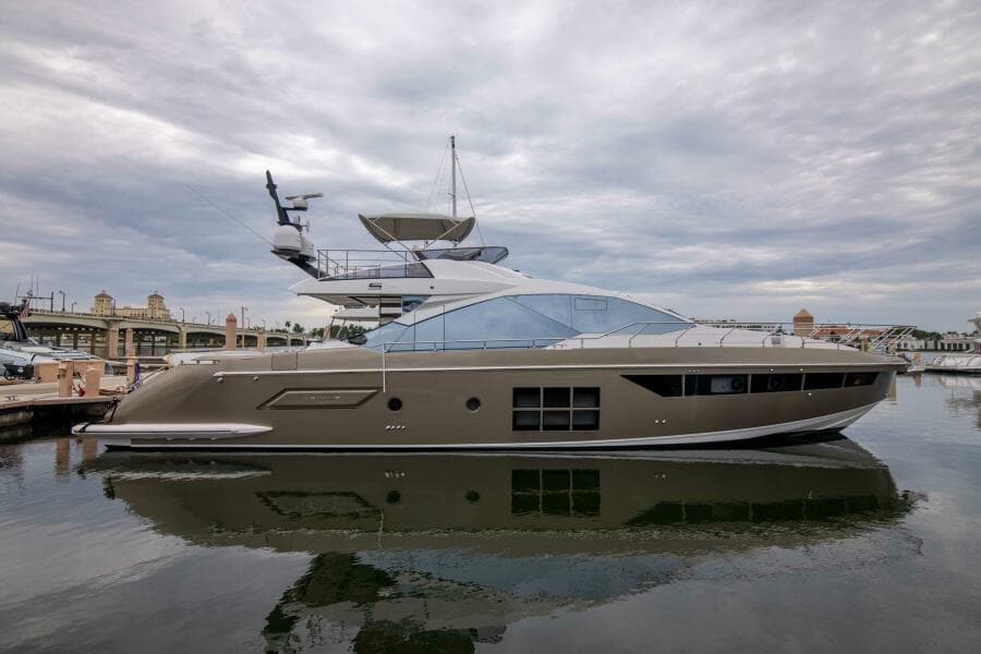Azimut 70 Triple Play -