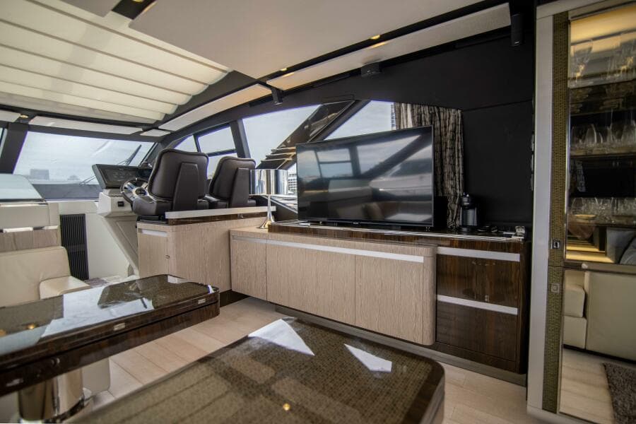 Azimut 70 Triple Play -